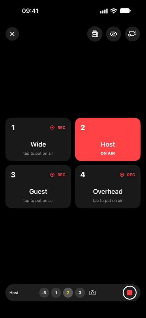 Pupitrul de podcast ActionCheese pe un iPhone, cu patru unghiuri de cameră